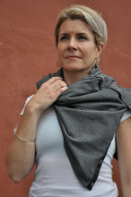 Lululemon Herringbone Scarf (NWT)